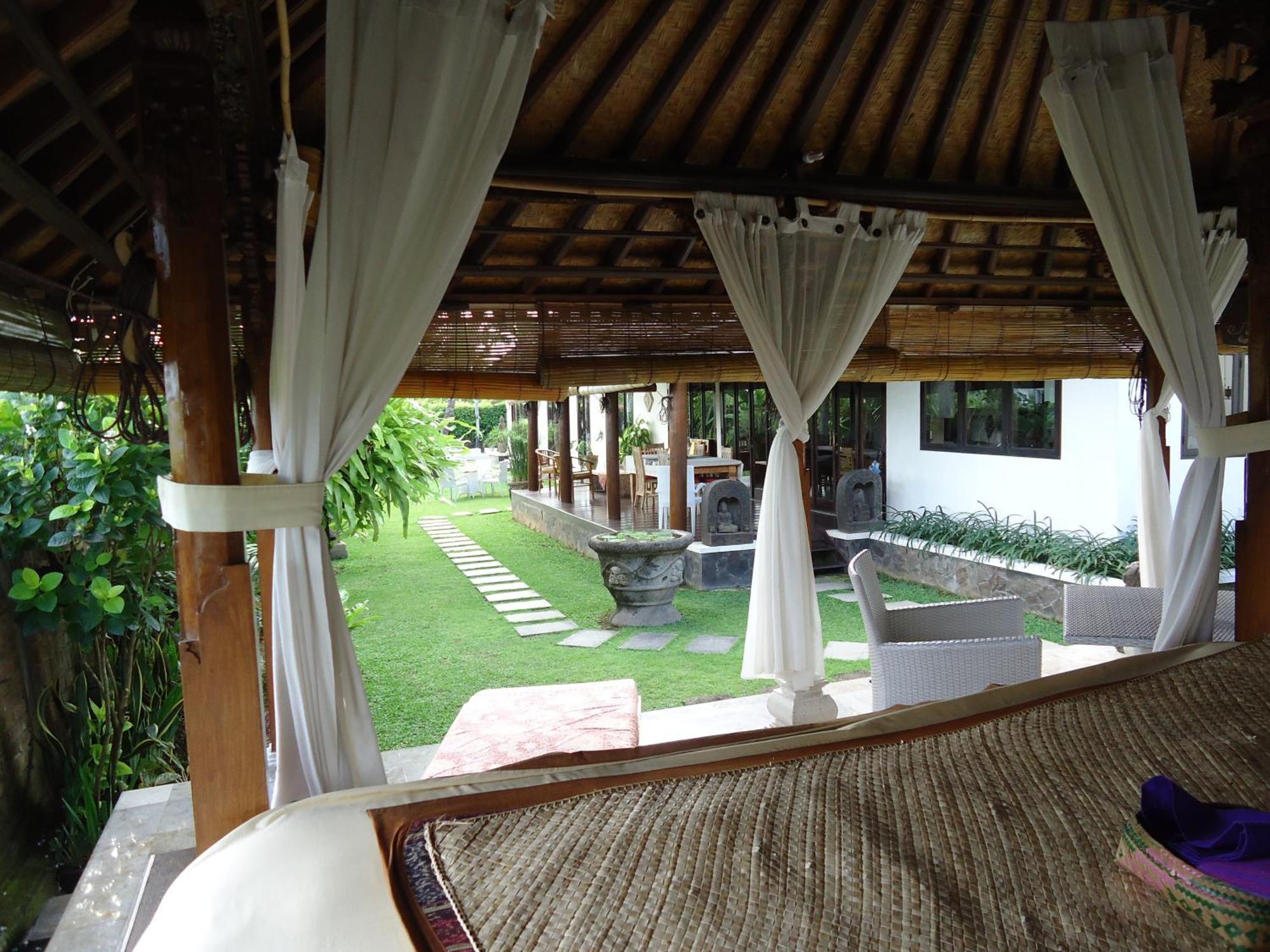 Puri Ayu Hotel Canggu  Ruang foto